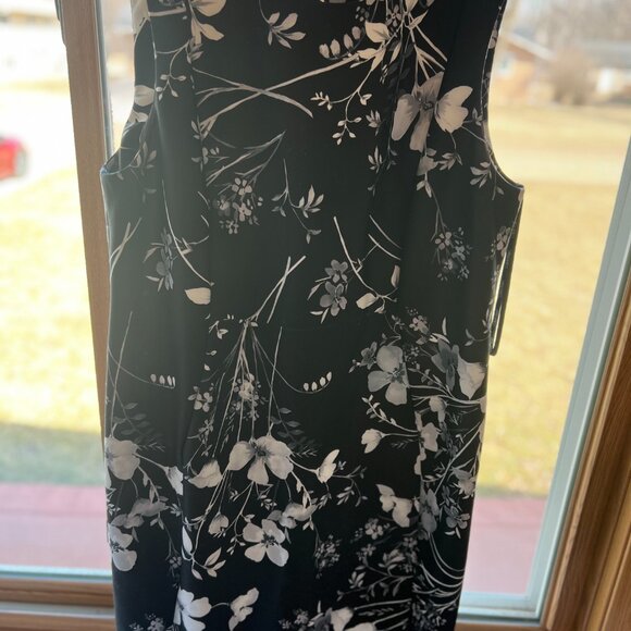Black Floral Plus Size Dress - Picture 1 of 4